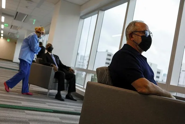 SON DAKİKA: ABD'de Kovid-19 aşılarını sabote eden eczacı suçunu itiraf etti: Şişeleri bozdum-5