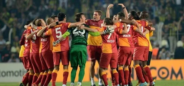 Maç sonu çiftetelli!