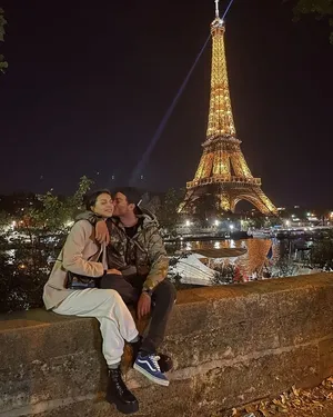 Sessiz sedasız evlenmiş! Ben Bu Cihana Sığmazam'ın Azamet'i Eren Vurdem'in sır gibi sakladığı eşi bakın kim! Meğer o da tanıdıkmış...