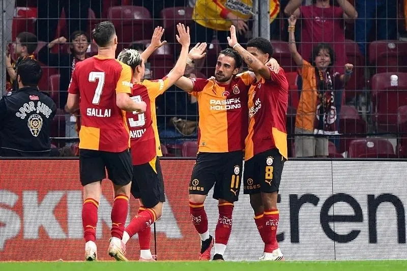 galatasaray-teknik-direktoru-okan-buruktan-mesaj-gercek-takim-ekim-ayinda-sahada-1790034566167.jpeg Galatasaray Teknik Direktörü Okan Buruk’tan mesaj! “Gerçek takım” ekim ayında sahada-2