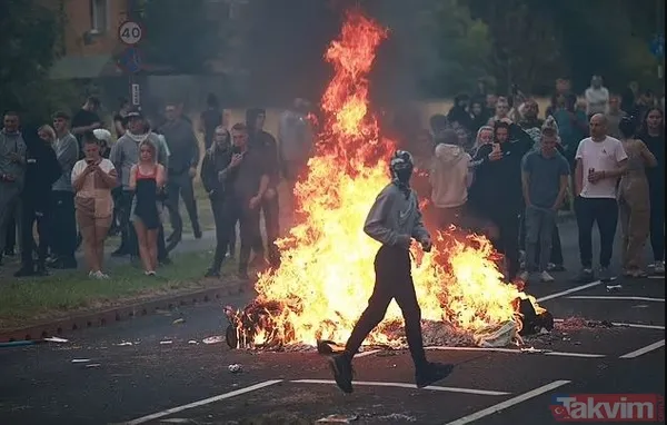 İngiltere’de kaos dinmiyor! 100 yeni isyan: Bu gece en zoru olacak! Çalışanlar eve kaçtı dükkanlar kepenk kapattı - 4