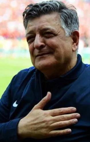 Son dakika transfer haberi! Akhisarspor, Yılmaz Vural ile anlaştı!