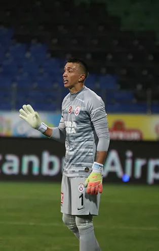 Galatasaray'ın gözü kulağı kalenin asıl sahibinde! Fernando Muslera ne zaman dönüyor?