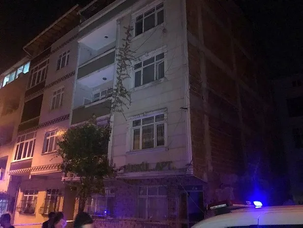 Sultangazi'de korku dolu anlar! 2 bina boşaltıldı: Terliğimizi giymeden aşağıya indik-6