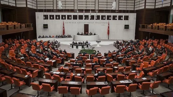 ulastirma-ve-altyapi-bakani-abdulkadir-uraloglu-duyurdu-15-temmuz-sehitler-koprusunden-25-milyar-arac-gecti-1698618197865.jpeg Ulaştırma ve Altyapı Bakanı Abdulkadir Uraloğlu, duyurdu! 15 Temmuz Şehitler Köprüsü'nden 2.5 milyar araç geçti-2