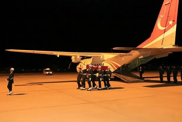 baskan-erdogandan-sehit-askerler-oktay-salar-ve-selman-gulerin-ailelerine-bassagligi-mesaji-1652509555090.jpeg Başkan Erdoğan'dan şehit askerler Oktay Salar ve Selman Güler'in ailelerine başsağlığı mesajı-2