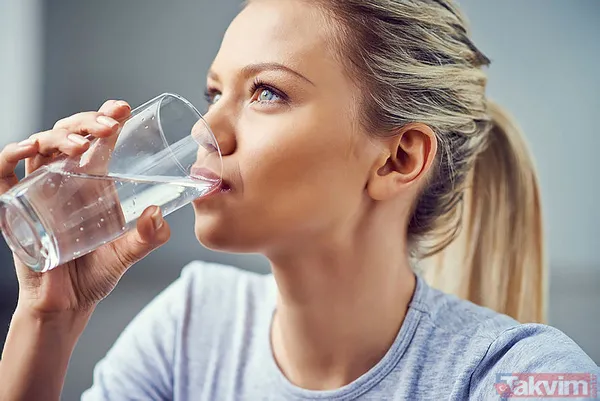 Pakete Girmiş Şekerli, Gazlı İçecekler Olmayacak. Sağlıklı, Hakiki Besinvücuda Girerse Zaten Acıkmıyor İnsan."