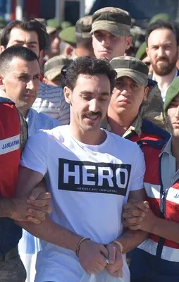 Korkudan kamikaze eylem yapıyorlar!