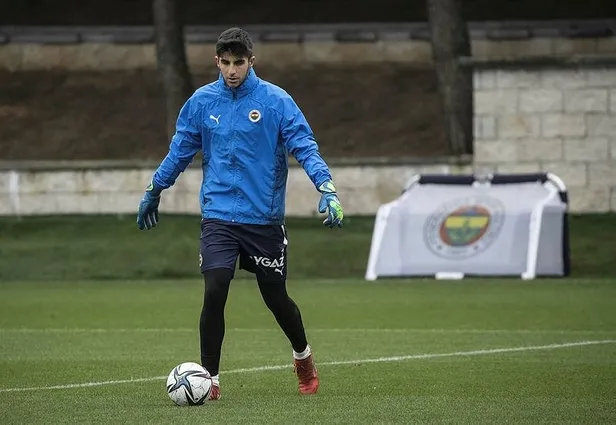 galatasaray-fenerbahce-derbisinin-kaderini-belirleyecek-sifreler-1637266993236.jpeg TAKVİM Gazetesi Galatasaray Fenerbahçe derbisinin kaderini belirleyecek şifreleri analiz etti-4