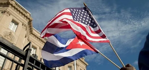 ABD 54 YIL SONRA KÜBA'NIN BAŞKENTİ HAVANA'DAKİ BÜYÜKELÇİLİĞİNİ RESMEN AÇARAK BAYRAĞINI YENİDEN GÖNDERE ÇEKTİ