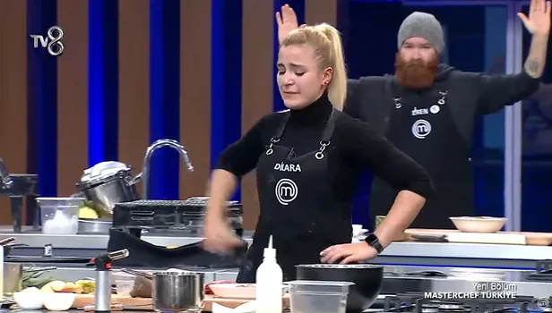 Masterchef Dilara yana yakıla ağlamaya başladı papaz olduğu Burcu bile yanına koştu! Herkese saç baş yoldura Dilara Başaran...-8