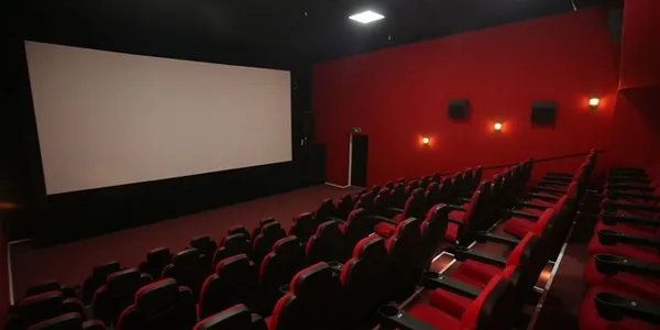 sinemalar-acildi-mi-vizyona-hangi-filmler-girdi-1596790999710.jpg Sinemalar açıldı mı? Vizyona hangi filmler girdi?-2