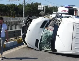 Antalya’da tur minibüsü devrildi: Yaralılar var