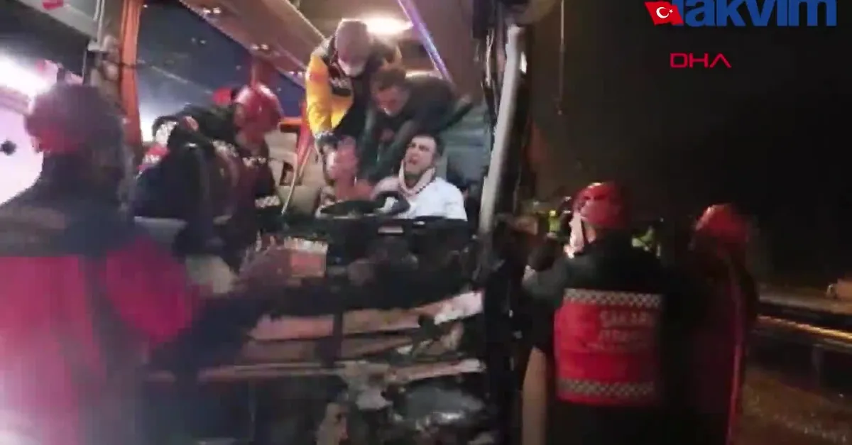 TEM savaş alanına döndü 2 ağır 20 yaralı