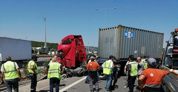 İstanbul Çekmeköy’de bariyere çarpan TIR’ın sürücüsü hayatını kaybetti