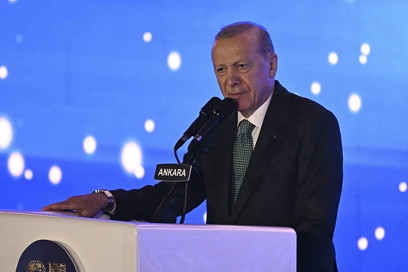 ankarada-tarihi-konusma-baskan-erdogan-mesaji-verdi-acin-yollari-buyuk-turkiye-cumhuriyeti-geliyor-1786736638984.jpeg Ankara'da tarihi konuşma! Başkan Erdoğan mesajı verdi: Açın yolları 'Büyük Türkiye Cumhuriyeti' geliyor!-9