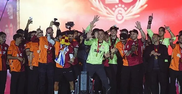 Galatasaray'da ayrılıklar netleşiyor