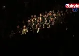 Başkan Recep Tayyip Erdoğan, Volswagen Arena’da gerçekleştirilen ÜNİAK Fest’de alışılmışın dışında sahneye çıktı