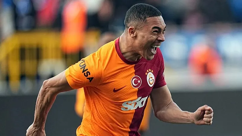 7 gol 10 asist... Galatasaray’dan golcü bek transferi! Yıldız isim duyuruldu-3