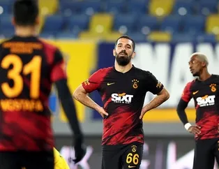 Terim’e sert VAR tepkisi: Herkes maçına göre konuşuyor