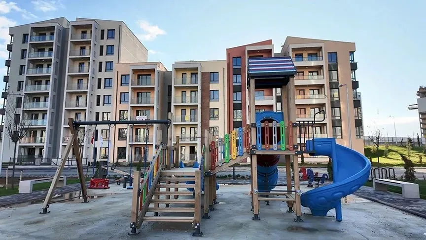 toki-sosyal-kiralik-konut-basvurular-14-eylul-2026-1788933828591.jpeg TOKİ İstanbul'da 1.071 kiralık sosyal konutu 3 yılla sınırlı olarak veriyor: Ev sahibi olmayan, memur, emekli ve engelliler başvurabilecek-6