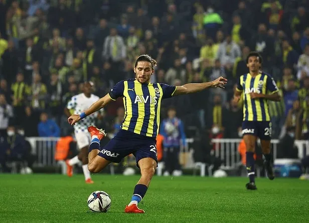 serdar-dursun-sov-yapti-fenerbahce-4-0-caykur-rizespor-mac-sonucu-1638727796168.jpeg Serdar Dursun şov yaptı! Fenerbahçe 4-0 Çaykur Rizespor | MAÇ SONUCU-3
