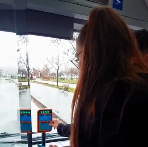 trabzon-sehri-sampiyonluga-inandi-otobuslerde-buyuk-surpriz-1647082738930.jpg Trabzon şehri şampiyonluğa inandı! Otobüslerde büyük sürpriz-2