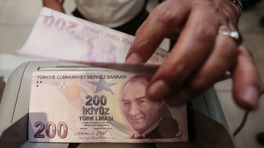 2027-ocak-zammi-icin-kritik-hesap-emekli-maasi-ne-kadar-olacak-1788684318222.jpg Emekliye yüzde 9 zam: En az 25 bin 681 TL! SSK ve Bağ-Kur emeklisi ne alacak?-6