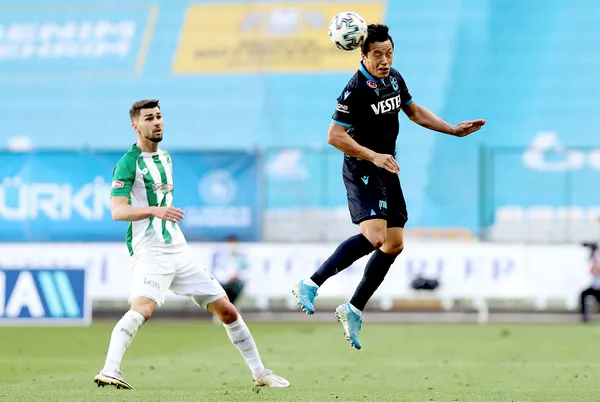 canli-konyaspor-trabzonspor-maci-canli-anlatim-izle-1620749924243.jpg Konyaspor 1-1 Trabzonspor | Maç Özeti-4