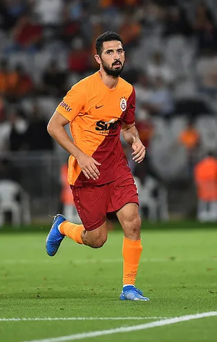 Galatasaraylı Emre Akbaba'ya Süper Lig'den sürpriz talip