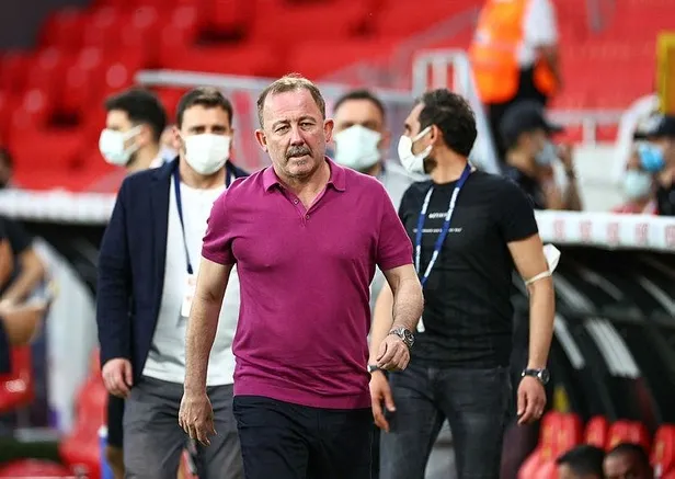 Beşiktaş’tan bomba hamle! Galatasaray’la sözleşmesi biten Fernandes için teklif yapıldı