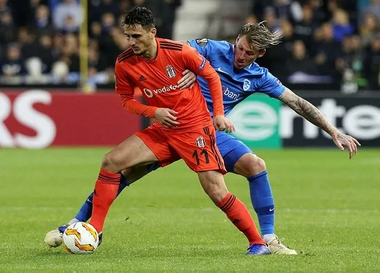 Beşiktaş Genk önünde 3 puanı son anda kaçırdı-2