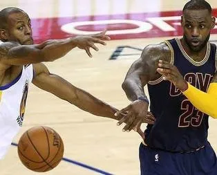 Golden State seride 2-0 öne geçti!