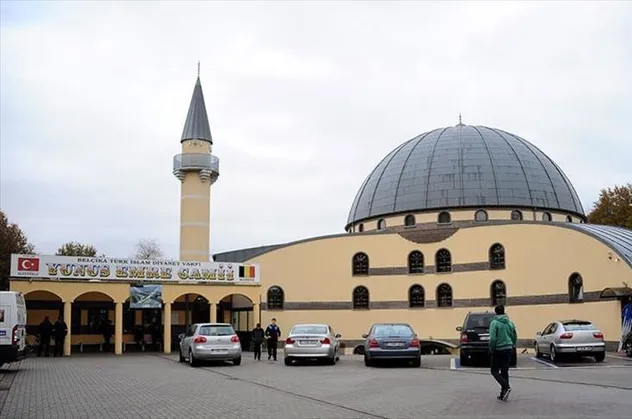 Belçika'dan Türkiye ve İslam karşıtı skandal maaş kararı!