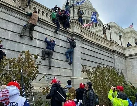 Kanlı kongre baskını hakkında flaş iddia! Trump...