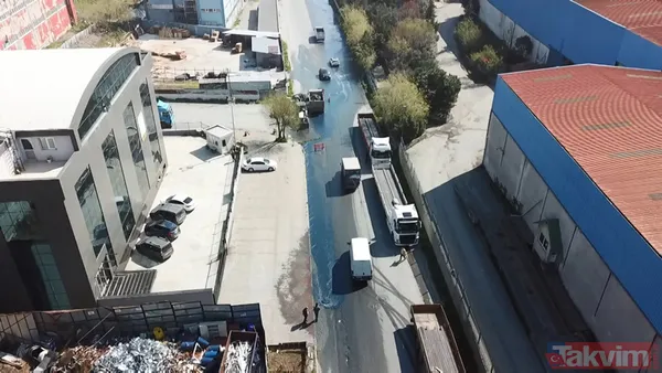 İstanbul'da korkutan görüntü! Mavi su rögardan fışkırdı - 13