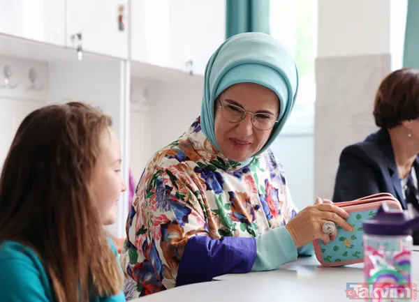 Emine Erdoğan Saraybosna'da Umut Tüneli'ni ve Saraybosna Maarif Okulu'nu ziyaret etti - 11