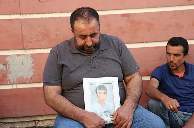 Diyarbakır'da evlat nöbeti sürüyor! "Oğlumu almadan dönmeyeceğim"