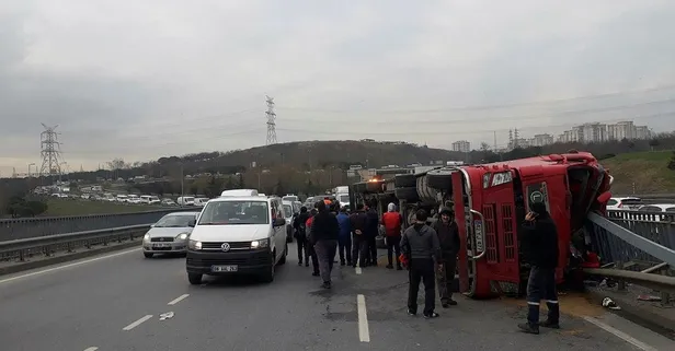Son dakika: Bayrampaşa TEM'de korkunç kaza! Trafik kilit