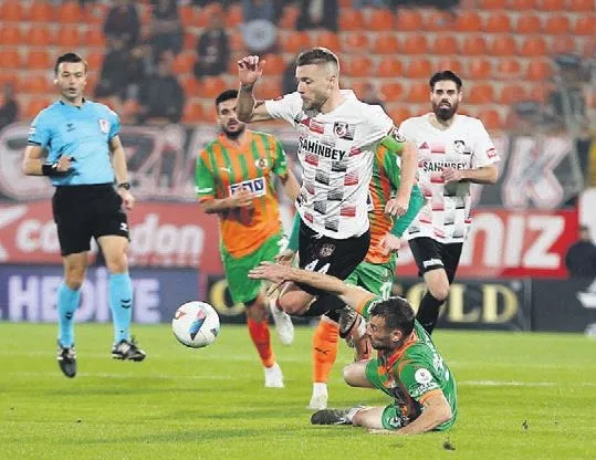 Alanyaspor coştu