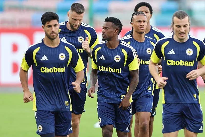 fenerbahcede-gornik-zabrze-maci-oncesi-ilk-11-sekillendi-1785304668879.jpeg Fenerbahçe