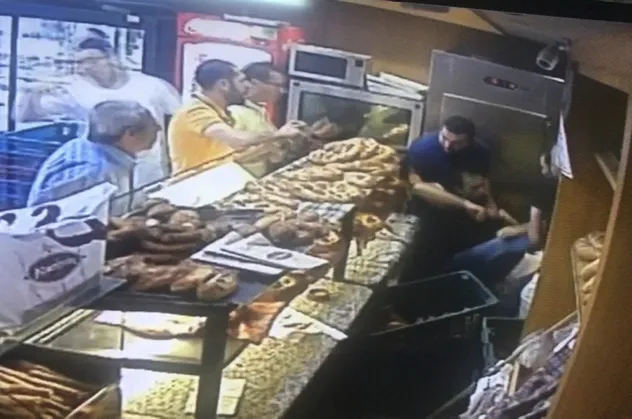 İstanbul'da büyük dehşet! Patronlarını vurup kaçtılar...
