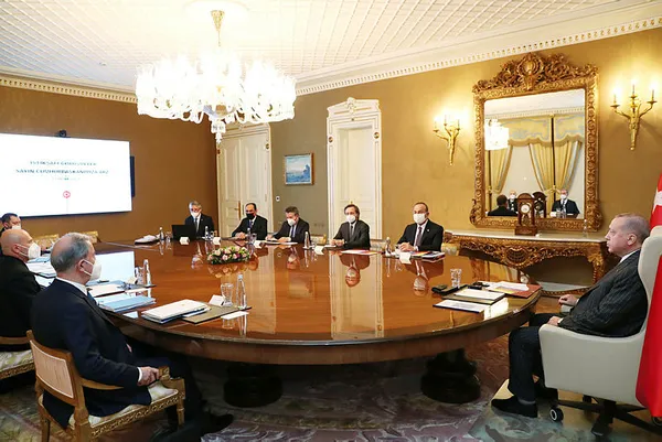 baskan-erdogan-dis-politika-degerlendirme-toplantisina-baskanlik-etti-1611432238431.jpg Başkan Erdoğan, Dış Politika Değerlendirme Toplantısı'na başkanlık etti! Türkiye'nin etkisini artıracak adımlar değerlendirildi-2