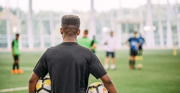 İspanyol medyasından çarpıcı haber! 60 dakika maç, ayakla taç, sınırsız oyuncu değişikliği...