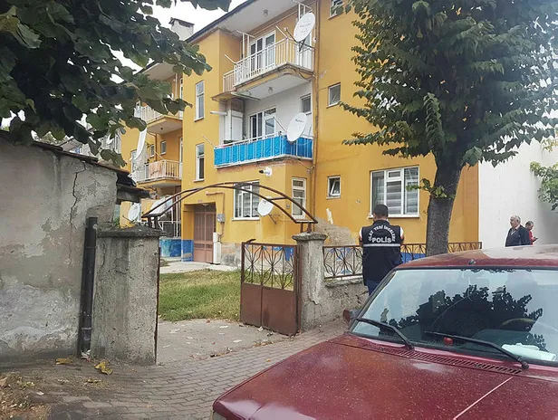 Bursa'da dehşet! Tartıştığı sevgilisini evinin bahçesinde bıçakladı-3