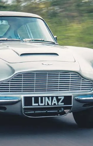 İngiliz klasik otomobillerini elektrikliye dönüştüren Lunaz’a sipariş yağdı!