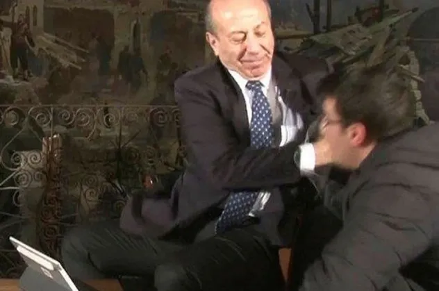 Takvim.com.tr'nin "Muharrem Sarıkaya görevine dönecek" iddiası doğru çıktı! Tokatçı Sarıkaya haftalar sonra köşe yazısı yazdı... Sosyal medyada tepkiler çığ gibi