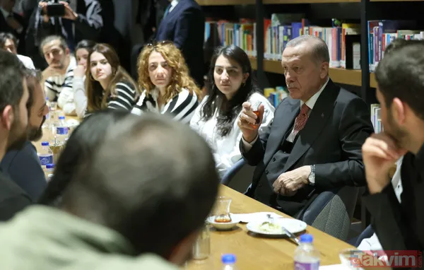 Başkan Erdoğan, Üsküdar'da gençlerle çay içip sohbet etti - 1