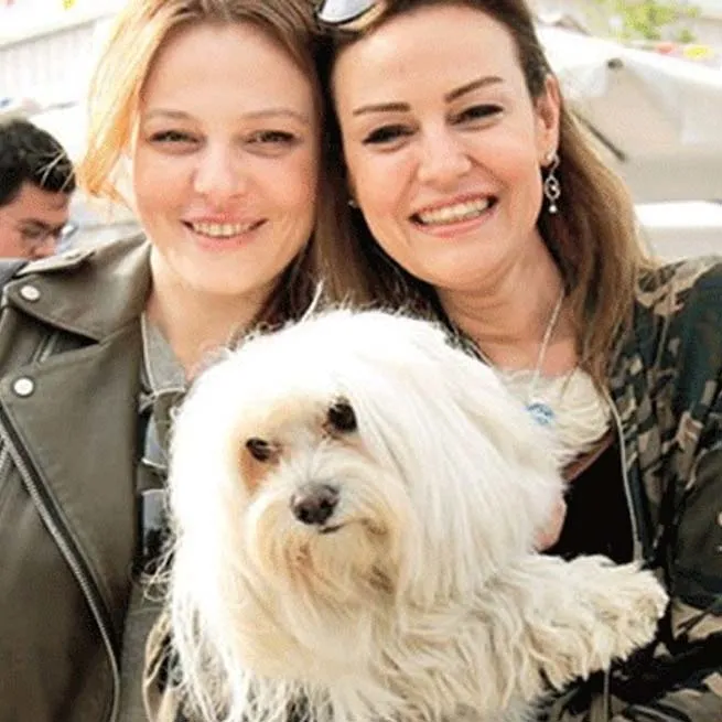 Kuruluş Osman’ın Esenbike’si Ayça İnci Yeşilçam yıldızının torunu çıktı! Kardeşi ve halası da çok ünlü... - 15