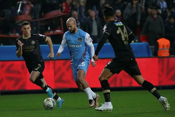 ziraat-turkiye-kupasinda-gaziantep-fk-ceyrek-finale-yukseldi-1674150175996.jpeg Ziraat Türkiye Kupası'nda Gaziantep FK çeyrek finale yükseldi-2